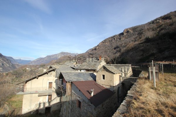 appartamento in vendita a Settimo Vittone