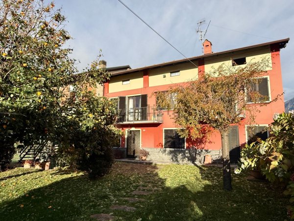 casa indipendente in vendita a Settimo Vittone