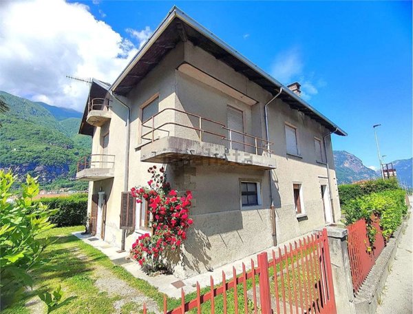 casa indipendente in vendita a Settimo Vittone