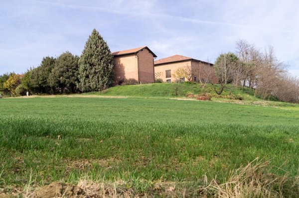 casale in vendita a Settimo Vittone