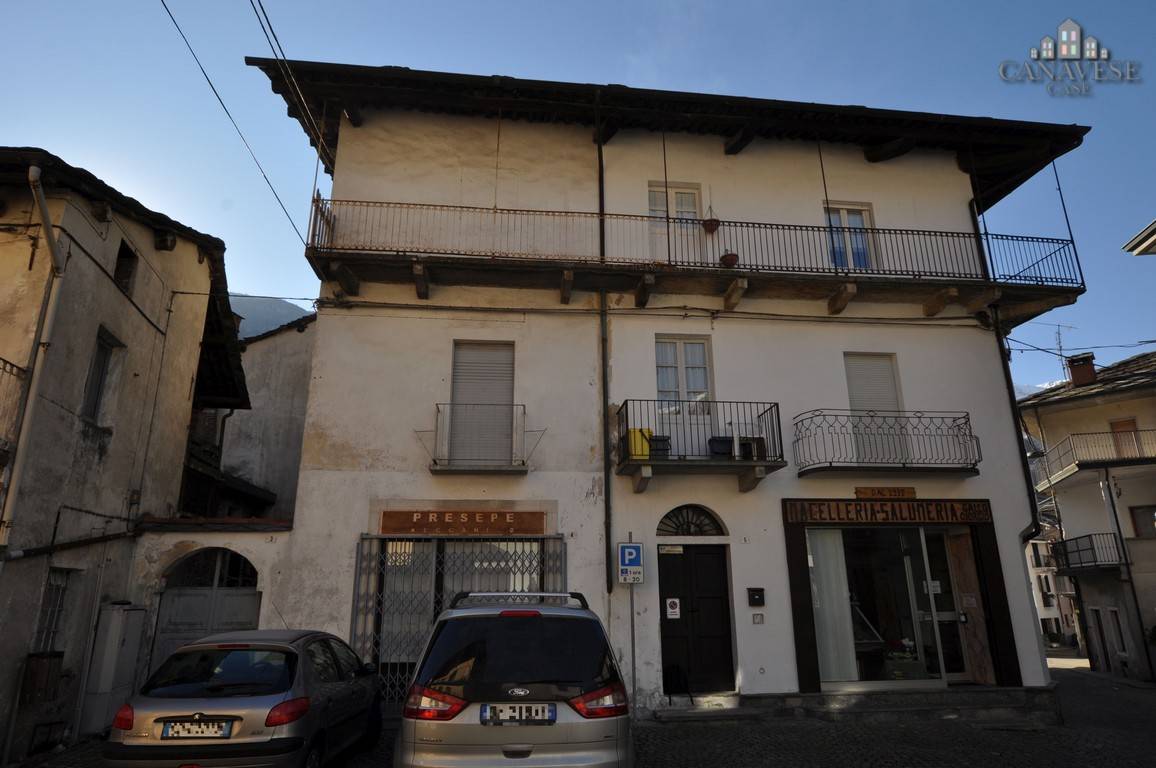 appartamento in vendita a Sparone