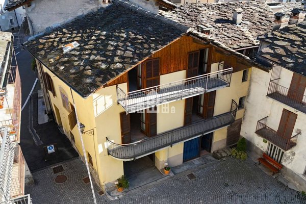 casa semindipendente in vendita a Sparone