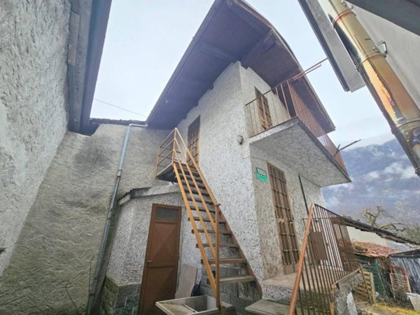appartamento in vendita a Sparone