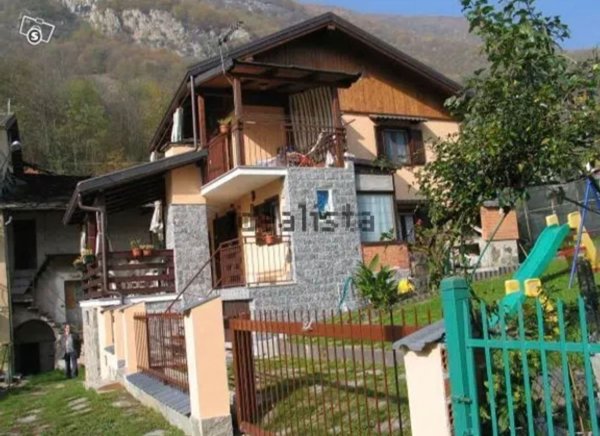 casa indipendente in vendita a Sparone