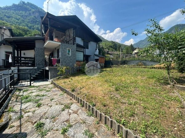 casa semindipendente in vendita a Sparone
