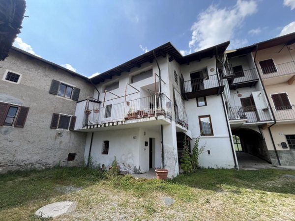 casa indipendente in vendita a Strambinello