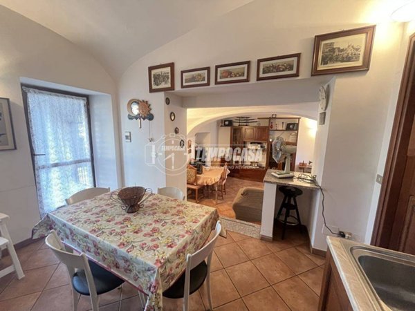 casa indipendente in vendita a Strambinello