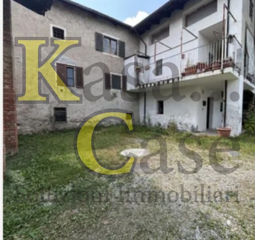 casa indipendente in vendita a Strambinello