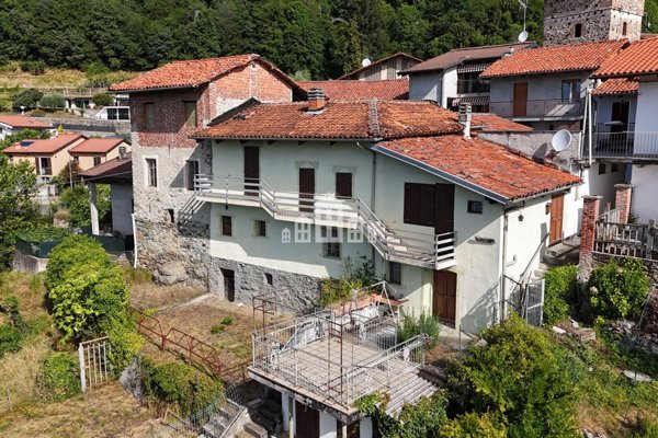 casa semindipendente in vendita a Strambinello