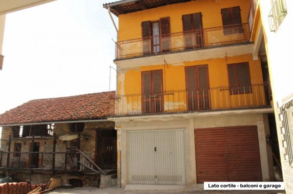 casa indipendente in vendita a Strambinello