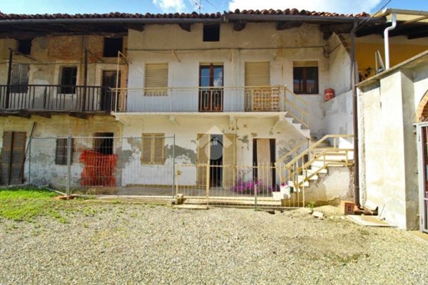 casa indipendente in vendita a Strambino