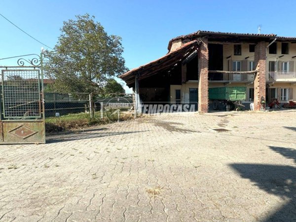 casa indipendente in vendita a Strambino in zona Cerone