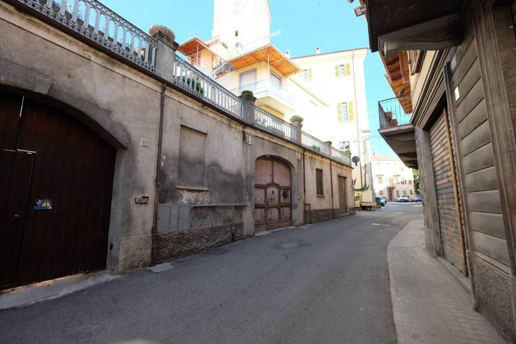 casa indipendente in vendita a Strambino