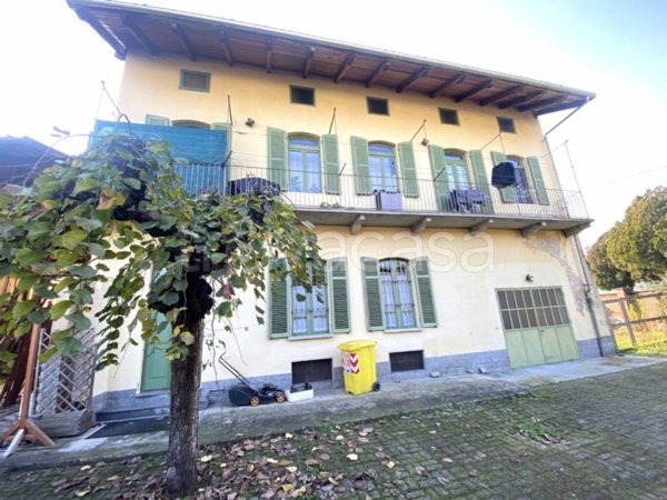 casa indipendente in vendita a Strambino