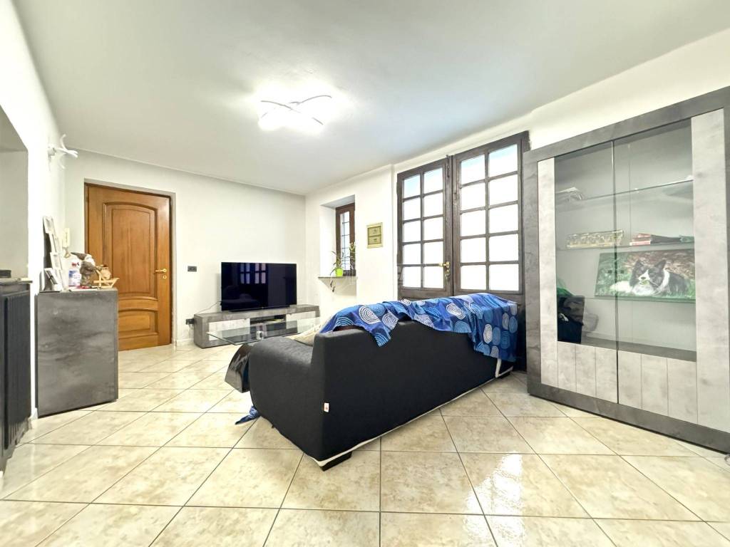 casa indipendente in vendita a Strambino