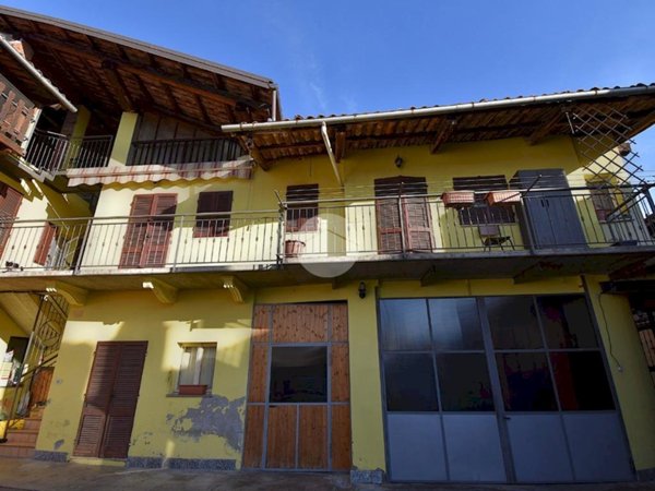 casa semindipendente in vendita a Strambino