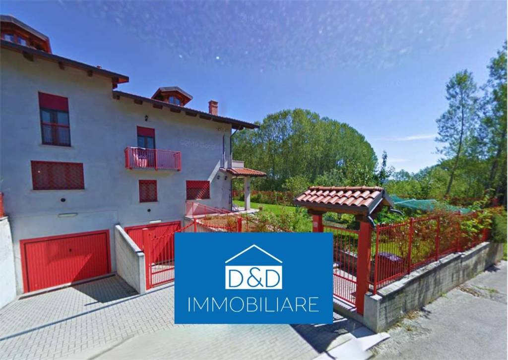 casa indipendente in vendita a Strambino