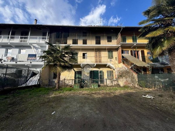 casa indipendente in vendita a Strambino