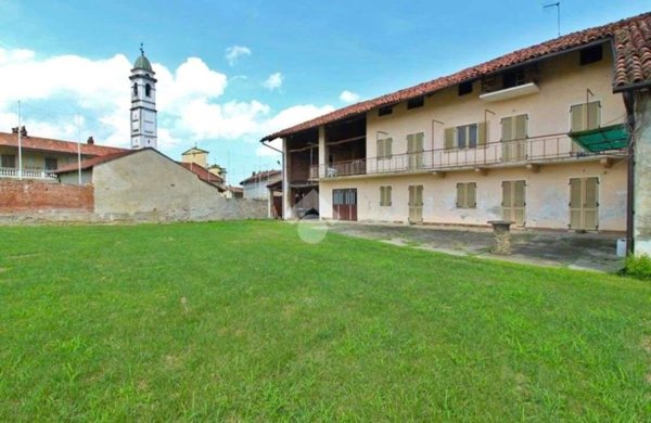 casa indipendente in vendita a Strambino in zona Cerone