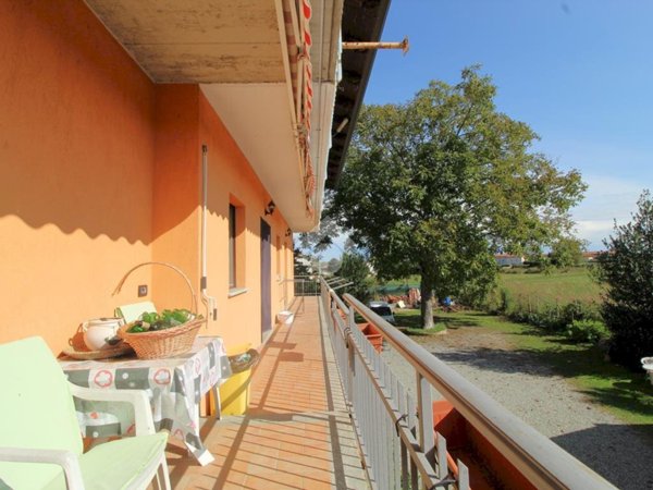 casa indipendente in vendita a Strambino