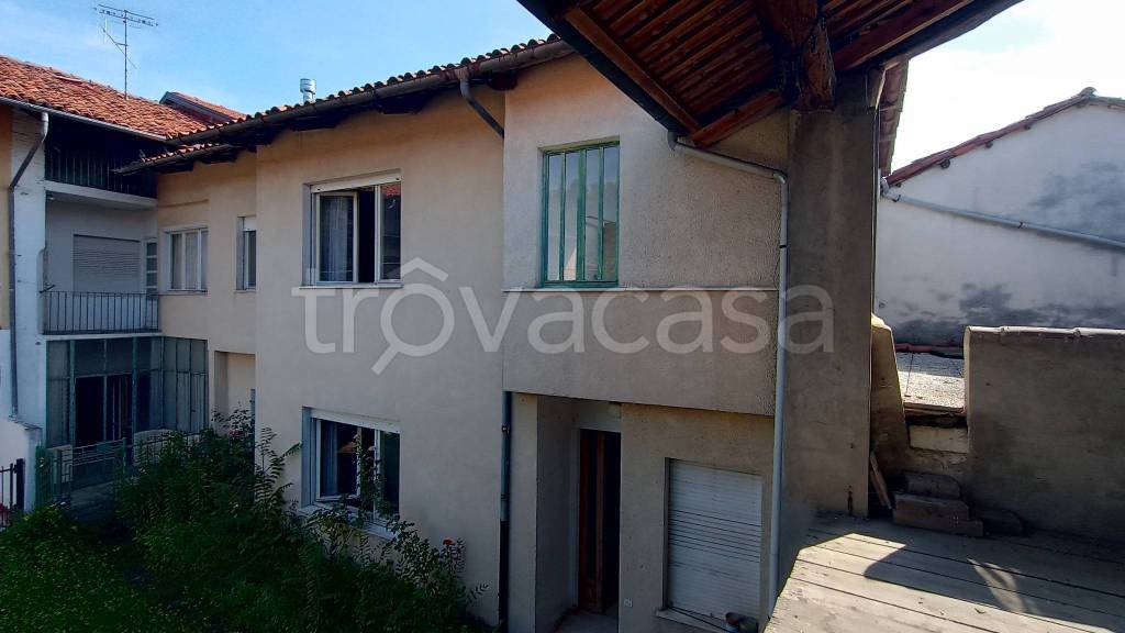 casa indipendente in vendita a Strambino