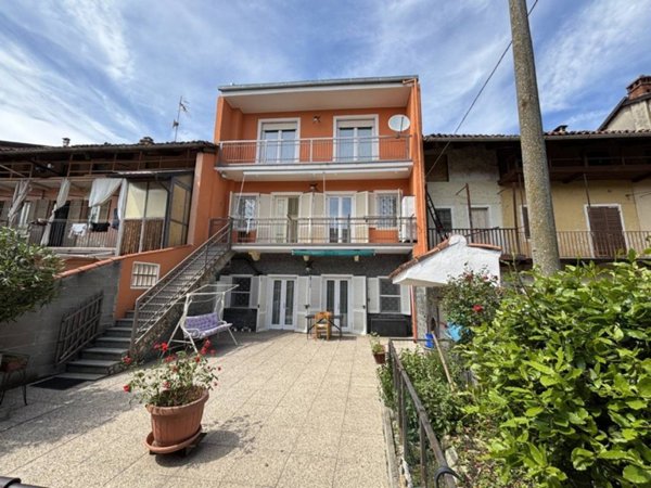casa indipendente in vendita a Strambino in zona Carrone