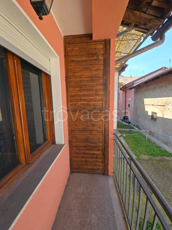 casa indipendente in vendita a Strambino