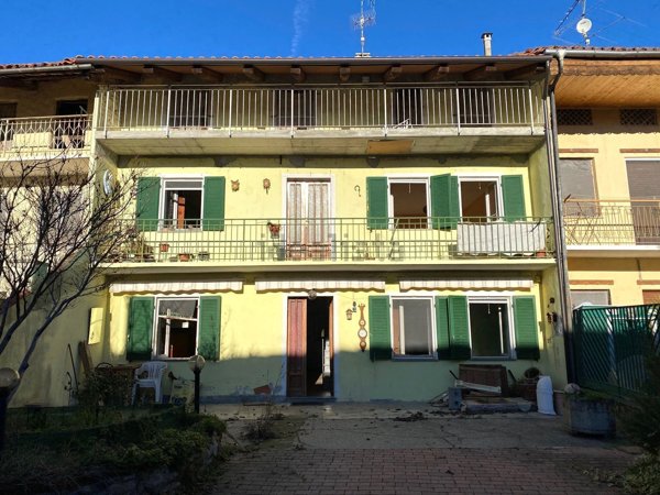 casa semindipendente in vendita a Strambino in zona Cerone