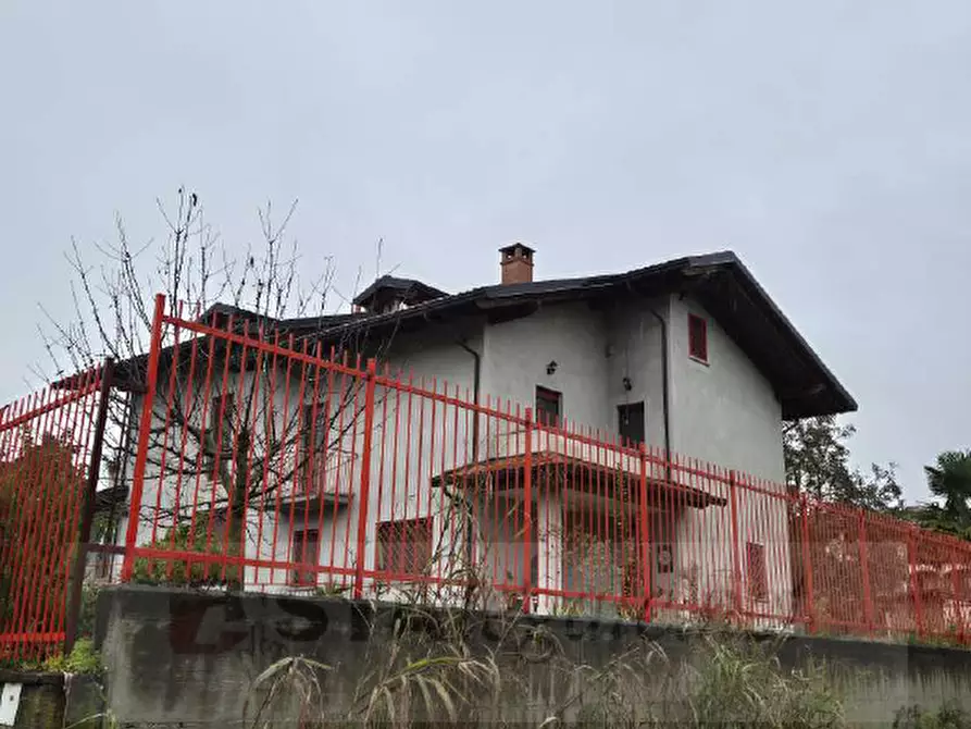 casa indipendente in vendita a Strambino