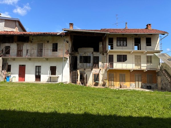 casa semindipendente in vendita a Strambino in zona Crotte