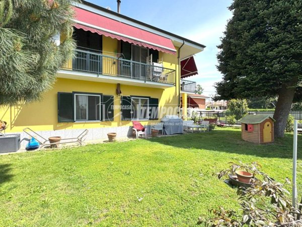 casa indipendente in vendita a Strambino