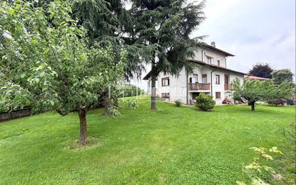 casa indipendente in vendita a Strambino