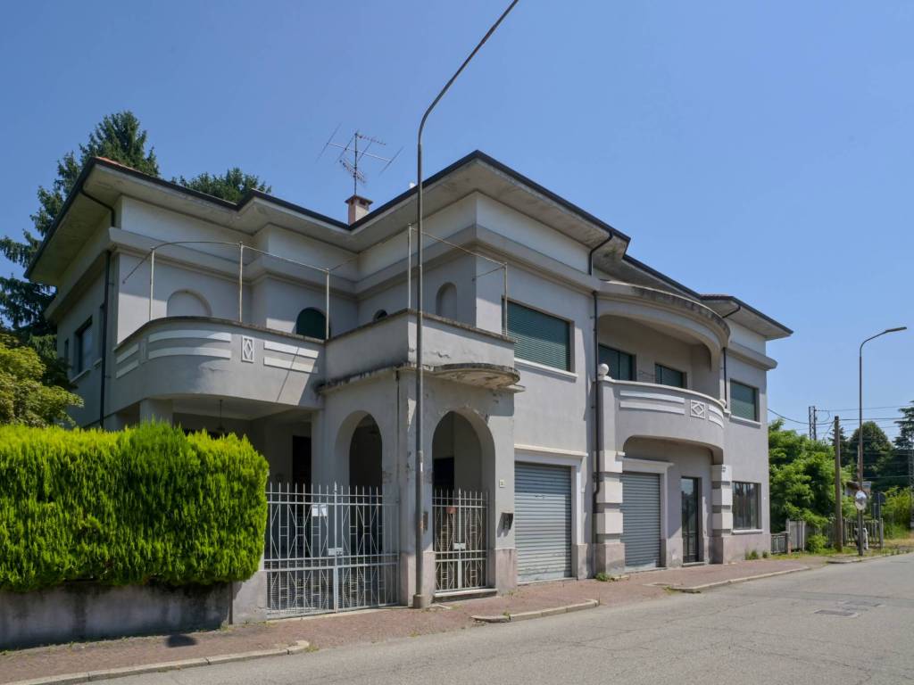 casa indipendente in vendita a Strambino