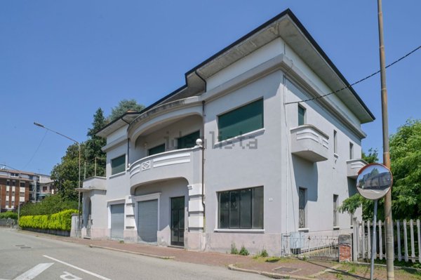 casa indipendente in vendita a Strambino