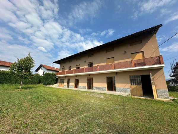 casa indipendente in vendita a Strambino in zona Cerone