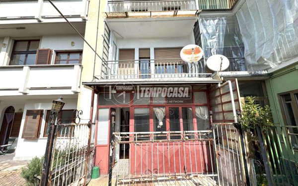 casa indipendente in vendita a Strambino