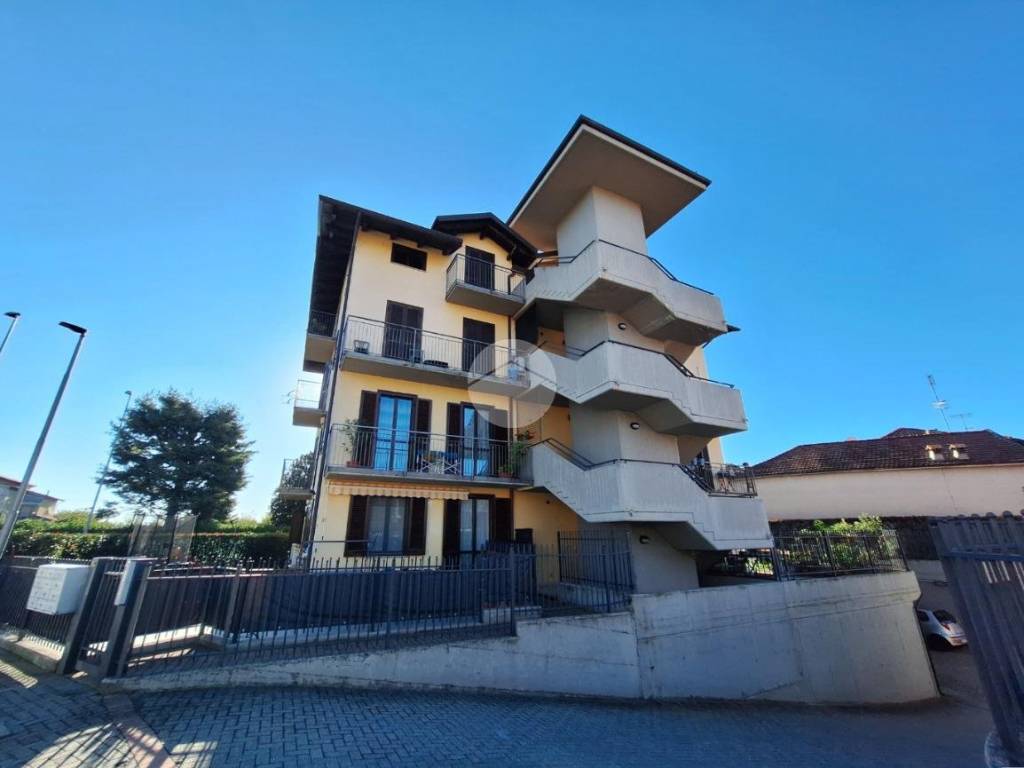 appartamento in vendita a Strambino