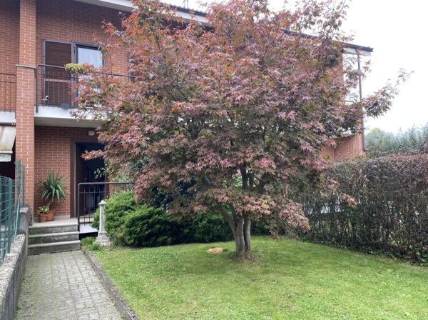 casa indipendente in vendita a Strambino