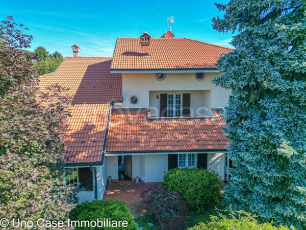 casa indipendente in vendita a Strambino