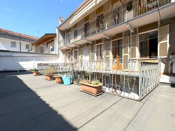 casa indipendente in vendita a Strambino