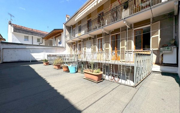 casa indipendente in vendita a Strambino