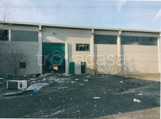 capannone in vendita a Strambino