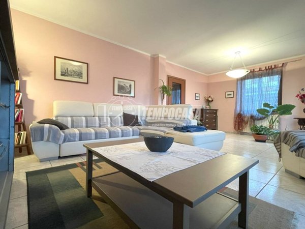 casa indipendente in vendita a Strambino in zona Cerone