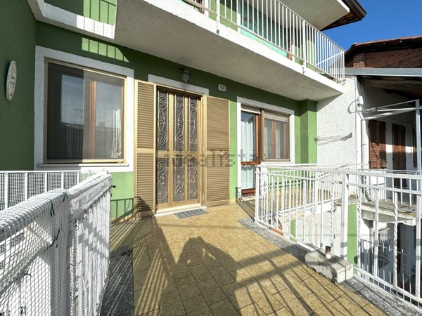 esavano in vendita a Strambino