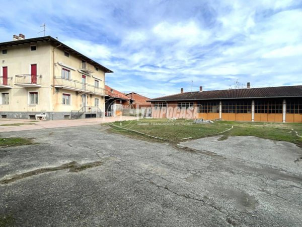casa indipendente in vendita a Strambino in zona Cerone