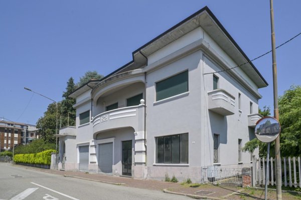 casa indipendente in vendita a Strambino