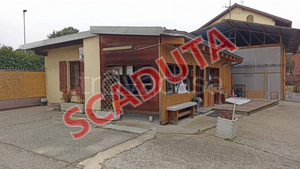 negozio in vendita a Strambino