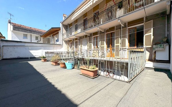 casa indipendente in vendita a Strambino