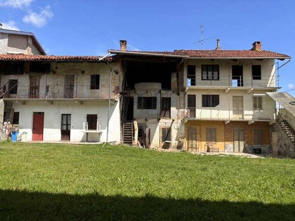 casa indipendente in vendita a Strambino in zona Crotte