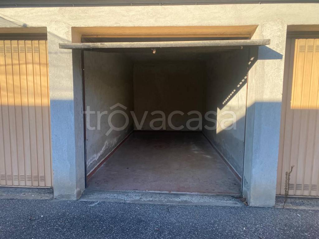 locale di sgombero in vendita a Strambino